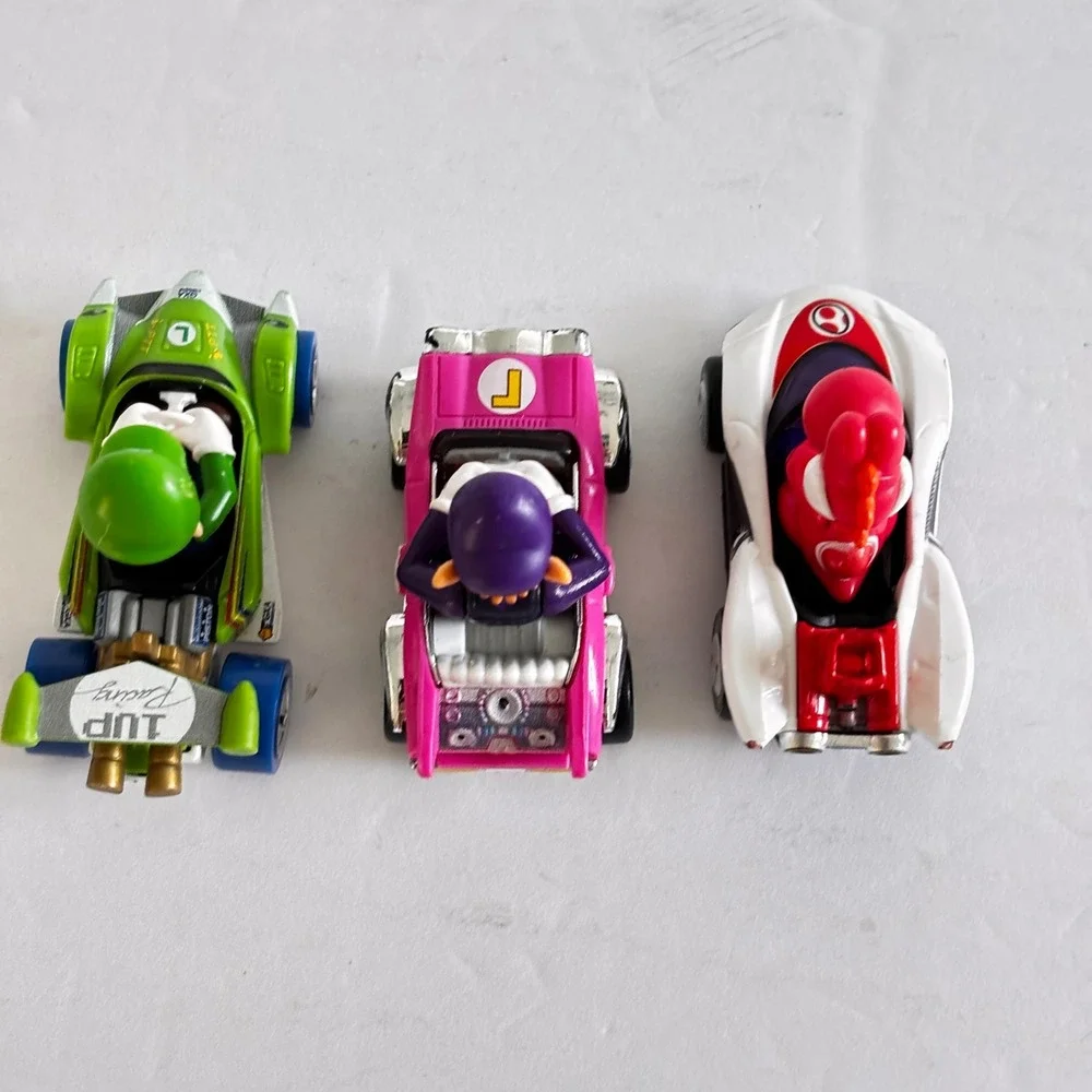 Hot Wheels Mario Kart Diecast Car Lot Luigi Waluigi Yoshi 1/64 Scale Nintendo